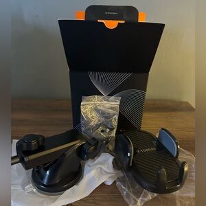 Torras Easy Pinch Car Mount. New in box.